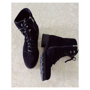 NWOB La Canadienne Sz 9 Black Sabel Waterproof Lug Sole Boots